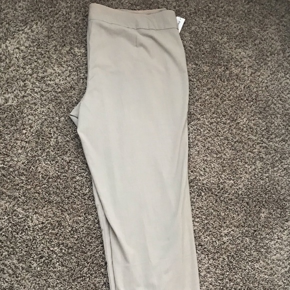 Roz&Ali Short Trouser Leg Tan Plus 24W - Picture 2 of 4